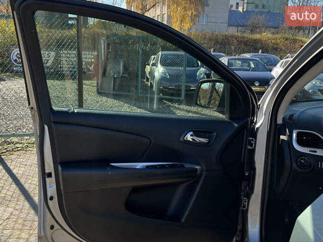 Серый Додж Джорни, объемом двигателя 2.36 л и пробегом 123 тыс. км за 13150 $, фото 19 на Automoto.ua