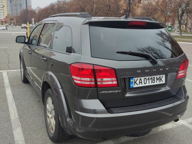 Сірий Додж Джорні, об'ємом двигуна 2.4 л та пробігом 142 тис. км за 13300 $, фото 5 на Automoto.ua