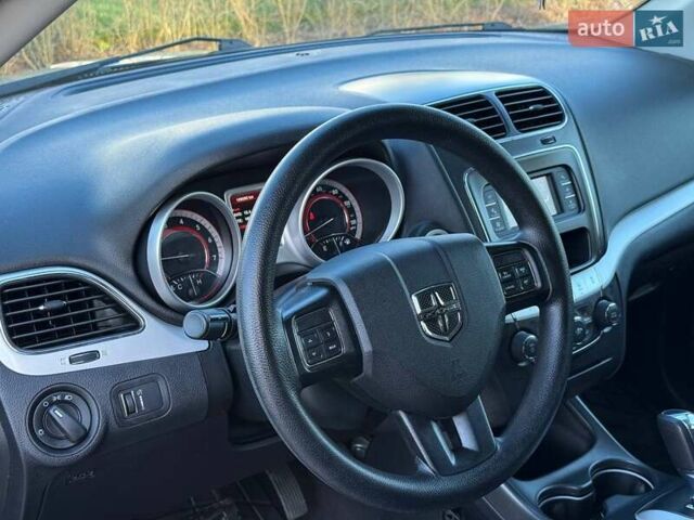 Серый Додж Джорни, объемом двигателя 2.36 л и пробегом 108 тыс. км за 12799 $, фото 14 на Automoto.ua