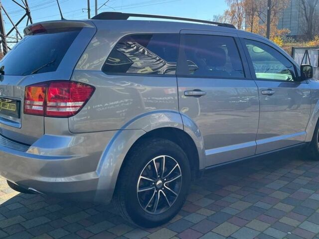 Серый Додж Джорни, объемом двигателя 2.4 л и пробегом 123 тыс. км за 13150 $, фото 6 на Automoto.ua