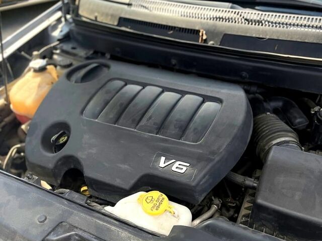 Серый Додж Джорни, объемом двигателя 3.6 л и пробегом 142 тыс. км за 13200 $, фото 12 на Automoto.ua