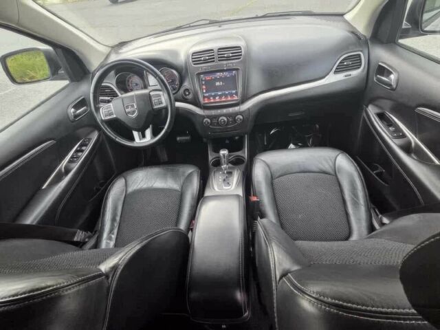 Серый Додж Джорни, объемом двигателя 3.6 л и пробегом 35 тыс. км за 3600 $, фото 10 на Automoto.ua