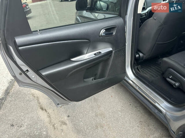 Серый Додж Джорни, объемом двигателя 2.36 л и пробегом 62 тыс. км за 11500 $, фото 22 на Automoto.ua
