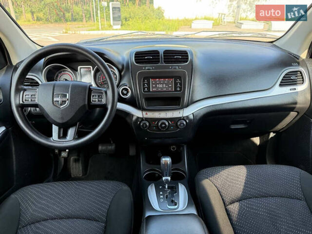 Сірий Додж Джорні, об'ємом двигуна 2.36 л та пробігом 67 тис. км за 11490 $, фото 17 на Automoto.ua