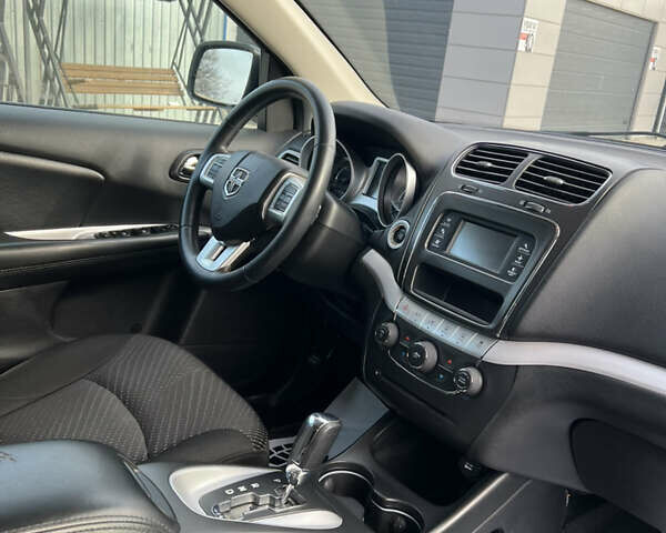 Серый Додж Джорни, объемом двигателя 3.6 л и пробегом 125 тыс. км за 13500 $, фото 18 на Automoto.ua