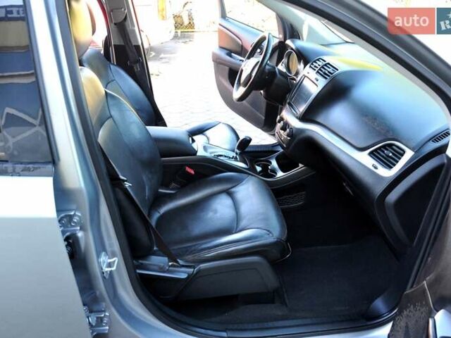 Серый Додж Джорни, объемом двигателя 3.6 л и пробегом 184 тыс. км за 12500 $, фото 25 на Automoto.ua