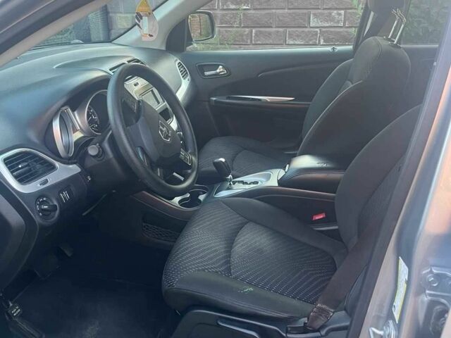 Сірий Додж Джорні, об'ємом двигуна 2.4 л та пробігом 101 тис. км за 13000 $, фото 12 на Automoto.ua