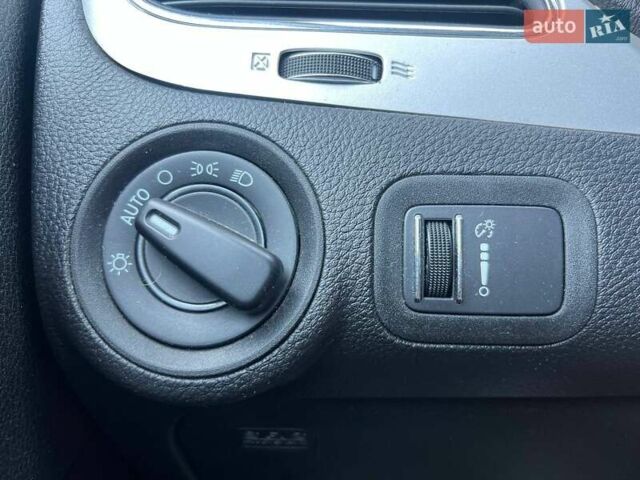 Серый Додж Джорни, объемом двигателя 2.36 л и пробегом 99 тыс. км за 13800 $, фото 15 на Automoto.ua