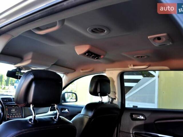 Серый Додж Джорни, объемом двигателя 3.6 л и пробегом 184 тыс. км за 12500 $, фото 21 на Automoto.ua