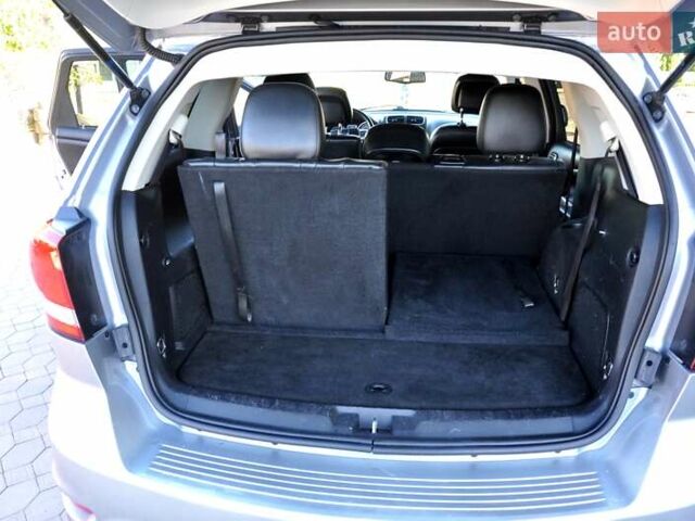 Серый Додж Джорни, объемом двигателя 3.6 л и пробегом 184 тыс. км за 12500 $, фото 22 на Automoto.ua