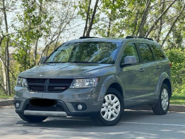 Серый Додж Джорни, объемом двигателя 2.4 л и пробегом 142 тыс. км за 12500 $, фото 3 на Automoto.ua