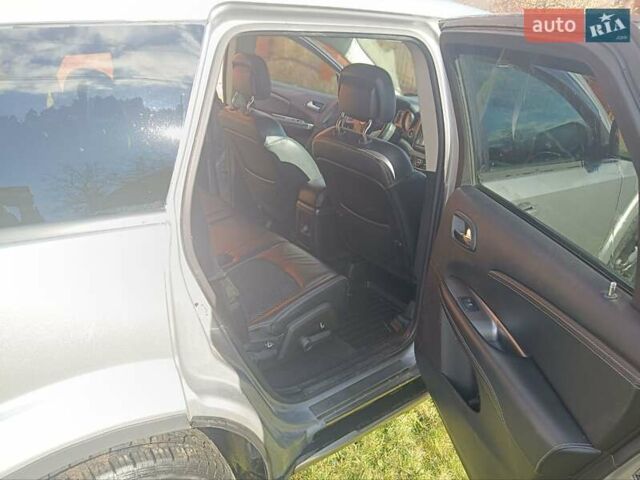 Серый Додж Джорни, объемом двигателя 3.6 л и пробегом 163 тыс. км за 13888 $, фото 14 на Automoto.ua