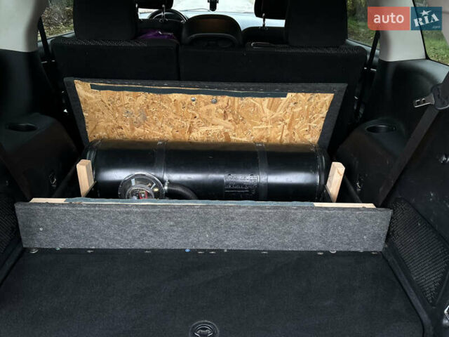 Серый Додж Джорни, объемом двигателя 2.36 л и пробегом 84 тыс. км за 12800 $, фото 25 на Automoto.ua