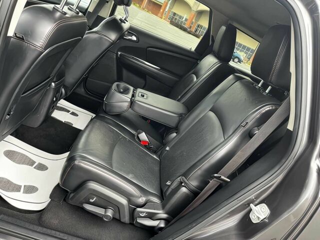 Серый Додж Джорни, объемом двигателя 3.6 л и пробегом 36 тыс. км за 8800 $, фото 11 на Automoto.ua