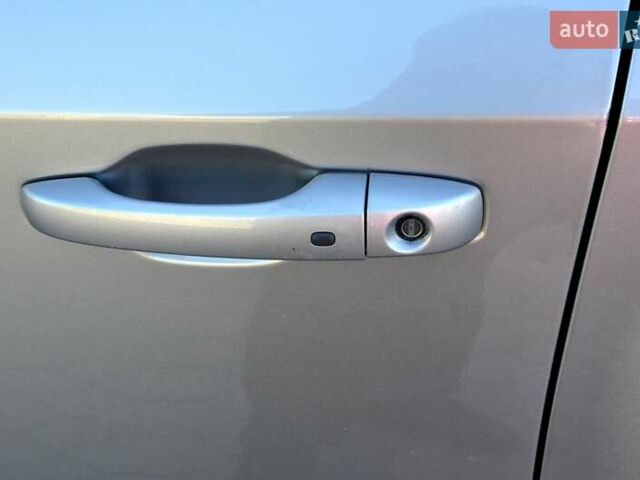 Серый Додж Джорни, объемом двигателя 3.6 л и пробегом 184 тыс. км за 12500 $, фото 15 на Automoto.ua