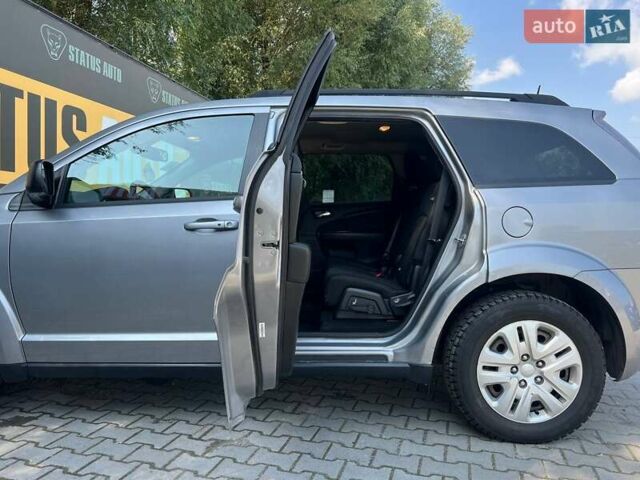 Серый Додж Джорни, объемом двигателя 2.36 л и пробегом 99 тыс. км за 13800 $, фото 25 на Automoto.ua