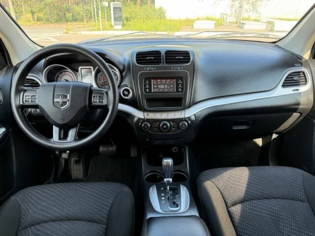 Сірий Додж Джорні, об'ємом двигуна 2.4 л та пробігом 67 тис. км за 12950 $, фото 10 на Automoto.ua