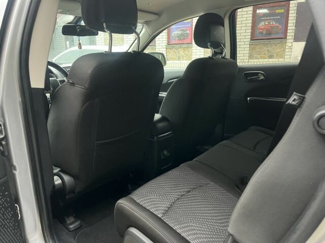 Серый Додж Джорни, объемом двигателя 3.6 л и пробегом 160 тыс. км за 14500 $, фото 17 на Automoto.ua