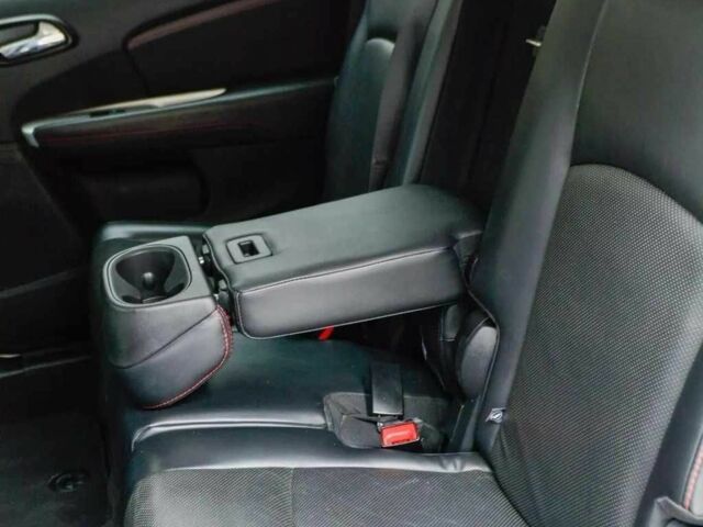 Серый Додж Джорни, объемом двигателя 0 л и пробегом 93 тыс. км за 9300 $, фото 7 на Automoto.ua