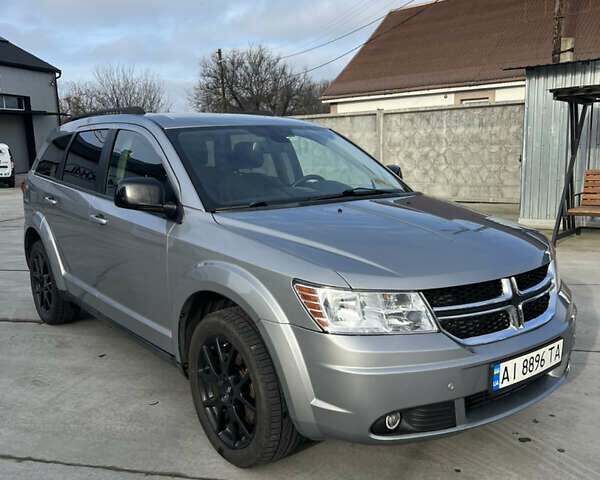 Серый Додж Джорни, объемом двигателя 3.6 л и пробегом 125 тыс. км за 13500 $, фото 4 на Automoto.ua