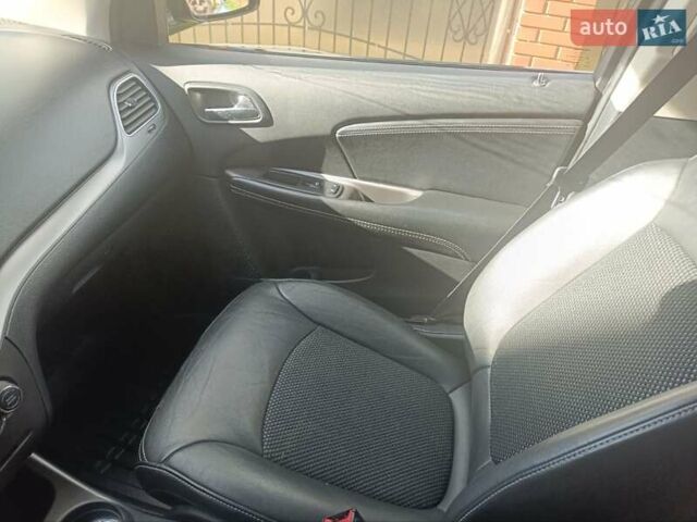 Серый Додж Джорни, объемом двигателя 3.6 л и пробегом 163 тыс. км за 13888 $, фото 23 на Automoto.ua