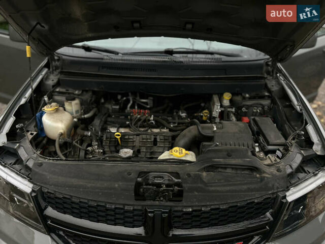 Серый Додж Джорни, объемом двигателя 2.36 л и пробегом 84 тыс. км за 12800 $, фото 26 на Automoto.ua