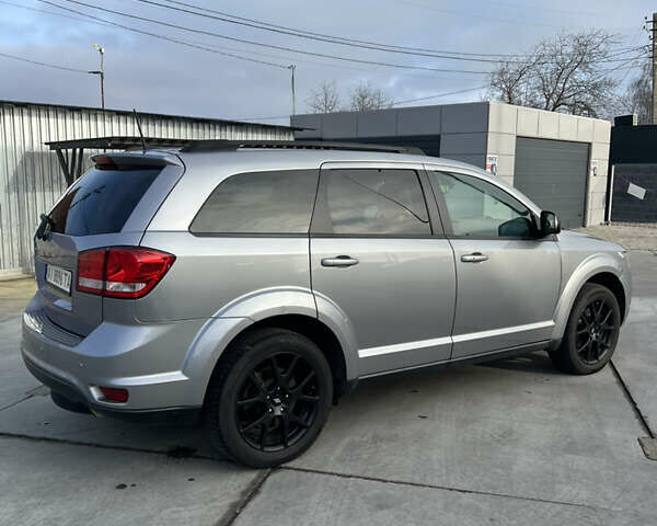 Серый Додж Джорни, объемом двигателя 3.6 л и пробегом 125 тыс. км за 13500 $, фото 8 на Automoto.ua