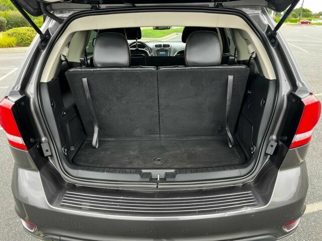 Серый Додж Джорни, объемом двигателя 3.6 л и пробегом 36 тыс. км за 8800 $, фото 13 на Automoto.ua