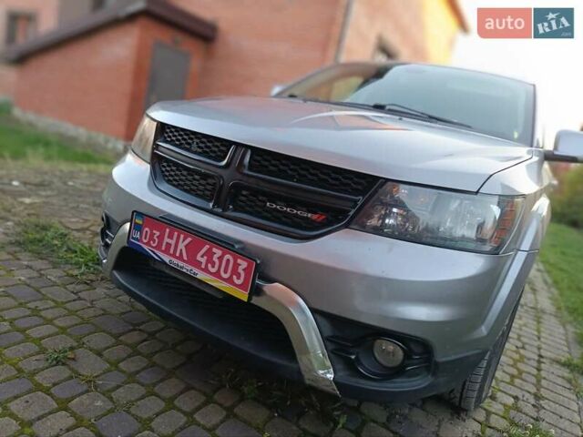 Серый Додж Джорни, объемом двигателя 3.6 л и пробегом 163 тыс. км за 14389 $, фото 4 на Automoto.ua