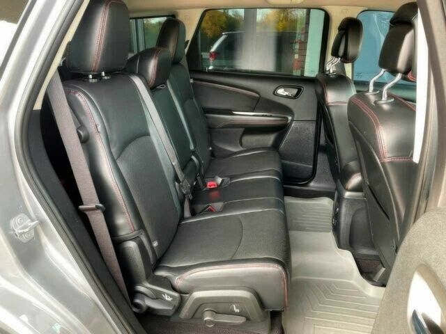 Сірий Додж Джорні, об'ємом двигуна 2.4 л та пробігом 41 тис. км за 6000 $, фото 9 на Automoto.ua