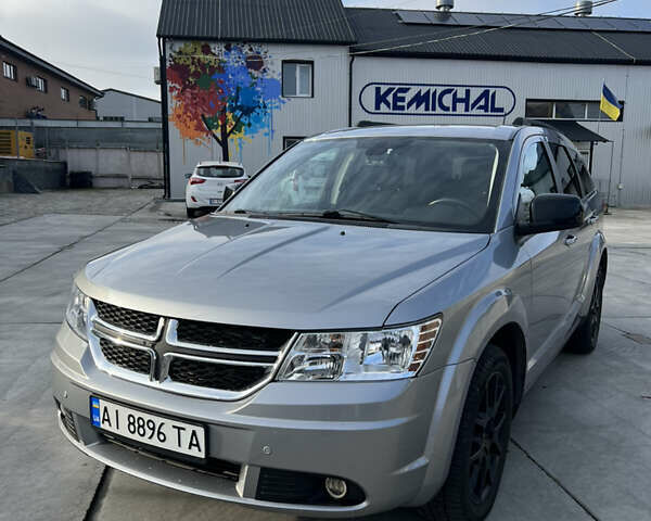 Серый Додж Джорни, объемом двигателя 3.6 л и пробегом 125 тыс. км за 13500 $, фото 1 на Automoto.ua