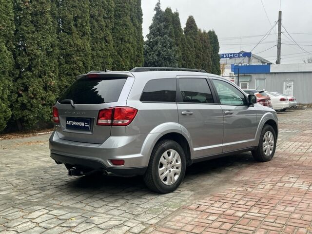 Серый Додж Джорни, объемом двигателя 3.6 л и пробегом 160 тыс. км за 14500 $, фото 3 на Automoto.ua