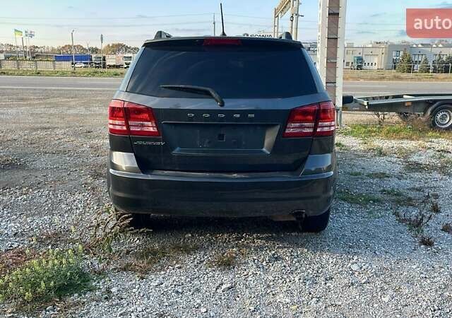 Серый Додж Джорни, объемом двигателя 2.36 л и пробегом 205 тыс. км за 11200 $, фото 6 на Automoto.ua