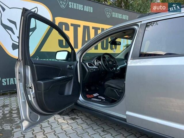 Серый Додж Джорни, объемом двигателя 2.36 л и пробегом 99 тыс. км за 13800 $, фото 12 на Automoto.ua