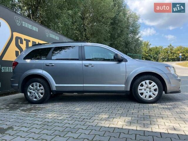 Серый Додж Джорни, объемом двигателя 2.36 л и пробегом 99 тыс. км за 13800 $, фото 5 на Automoto.ua