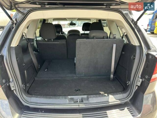 Серый Додж Джорни, объемом двигателя 2.36 л и пробегом 175 тыс. км за 12350 $, фото 11 на Automoto.ua