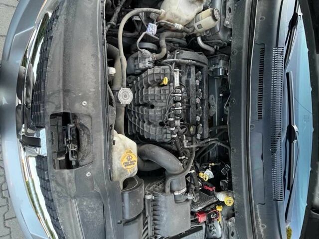 Сірий Додж Джорні, об'ємом двигуна 2.4 л та пробігом 101 тис. км за 13000 $, фото 18 на Automoto.ua