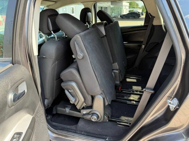 Сірий Додж Джорні, об'ємом двигуна 2.4 л та пробігом 67 тис. км за 12950 $, фото 20 на Automoto.ua