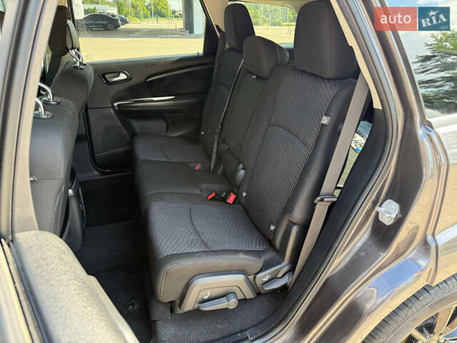 Сірий Додж Джорні, об'ємом двигуна 2.36 л та пробігом 67 тис. км за 11490 $, фото 28 на Automoto.ua