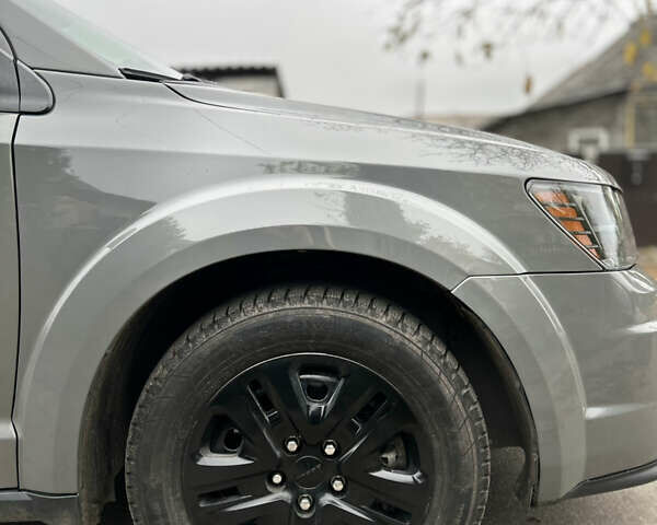 Серый Додж Джорни, объемом двигателя 2.36 л и пробегом 84 тыс. км за 12800 $, фото 11 на Automoto.ua