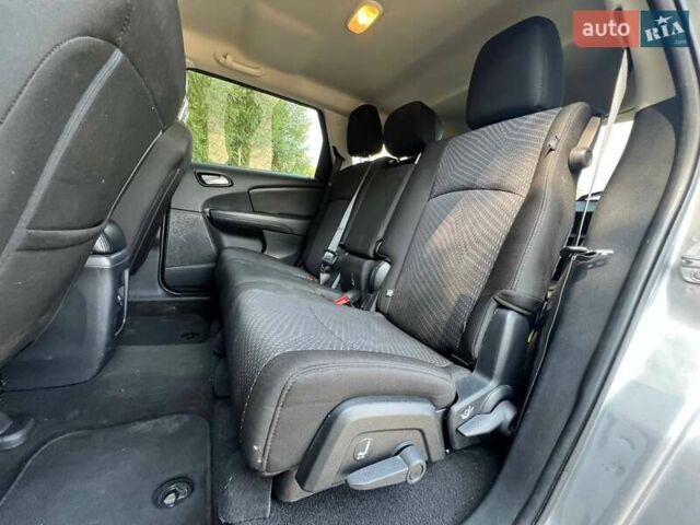 Серый Додж Джорни, объемом двигателя 2.36 л и пробегом 99 тыс. км за 13800 $, фото 26 на Automoto.ua