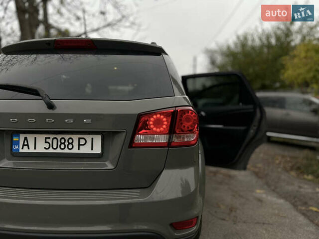 Серый Додж Джорни, объемом двигателя 2.36 л и пробегом 84 тыс. км за 12800 $, фото 8 на Automoto.ua
