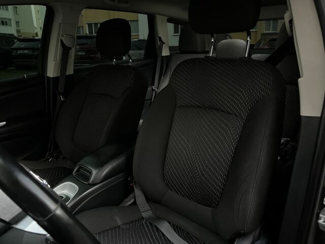 Додж Джорни 2019 в Харькове на Automoto.ua Серый Додж Джорни, объемом двигателя 2.4 л и пробегом 123 тыс. км за 14500 $, фото 14 на Automoto.ua