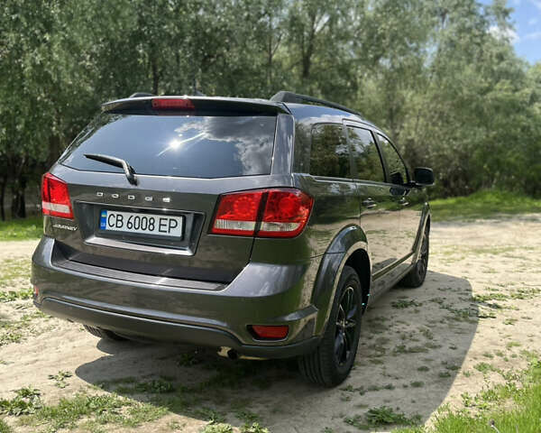 Сірий Додж Джорні, об'ємом двигуна 2.36 л та пробігом 92 тис. км за 15000 $, фото 5 на Automoto.ua