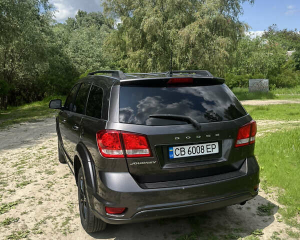 Сірий Додж Джорні, об'ємом двигуна 2.36 л та пробігом 92 тис. км за 15000 $, фото 13 на Automoto.ua
