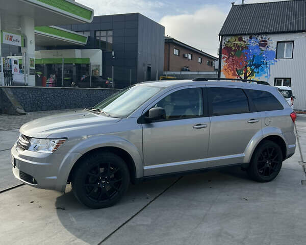 Серый Додж Джорни, объемом двигателя 3.6 л и пробегом 125 тыс. км за 13500 $, фото 15 на Automoto.ua