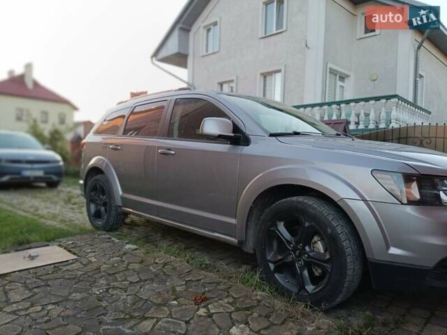 Серый Додж Джорни, объемом двигателя 3.6 л и пробегом 163 тыс. км за 14389 $, фото 1 на Automoto.ua