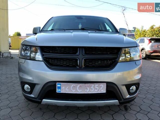 Серый Додж Джорни, объемом двигателя 3.6 л и пробегом 184 тыс. км за 12500 $, фото 2 на Automoto.ua