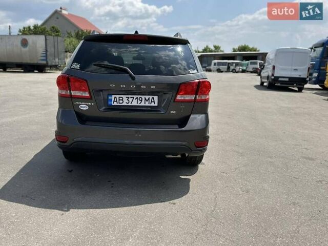 Серый Додж Джорни, объемом двигателя 2.36 л и пробегом 175 тыс. км за 12350 $, фото 5 на Automoto.ua
