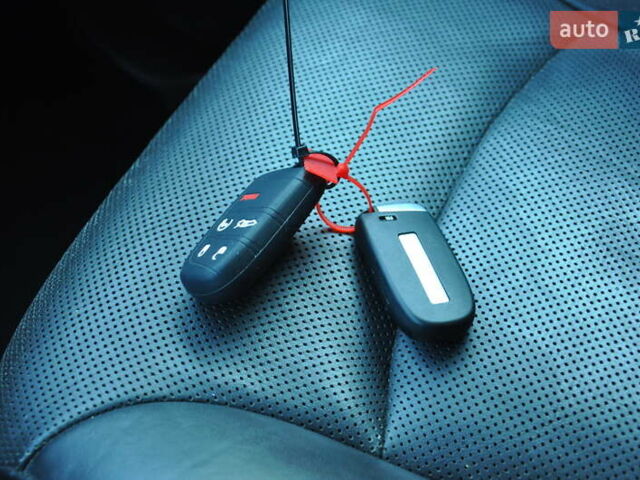 Серый Додж Джорни, объемом двигателя 3.6 л и пробегом 184 тыс. км за 12500 $, фото 33 на Automoto.ua